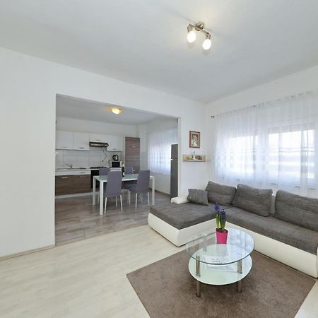 זאדאר Apartment Mirela מראה חיצוני תמונה